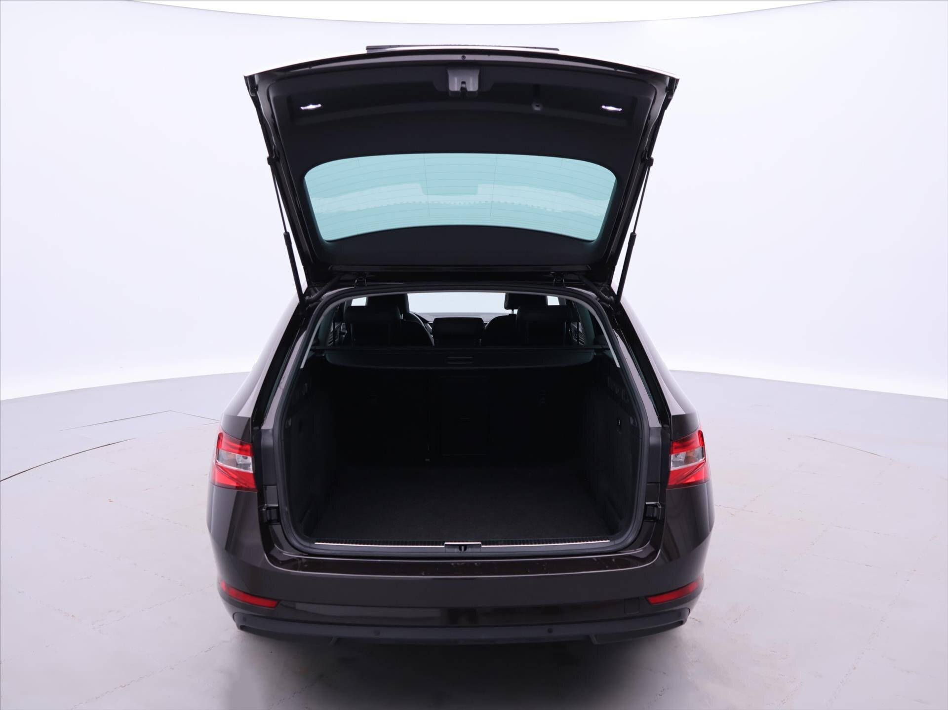 Škoda Superb Kombi 2,0 l 110 kw