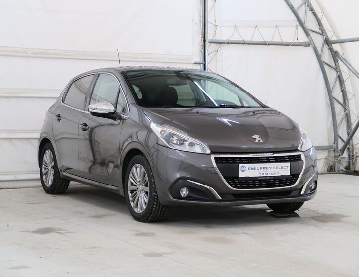 Peugeot 208 Hatchback 1,2 l 61 kw