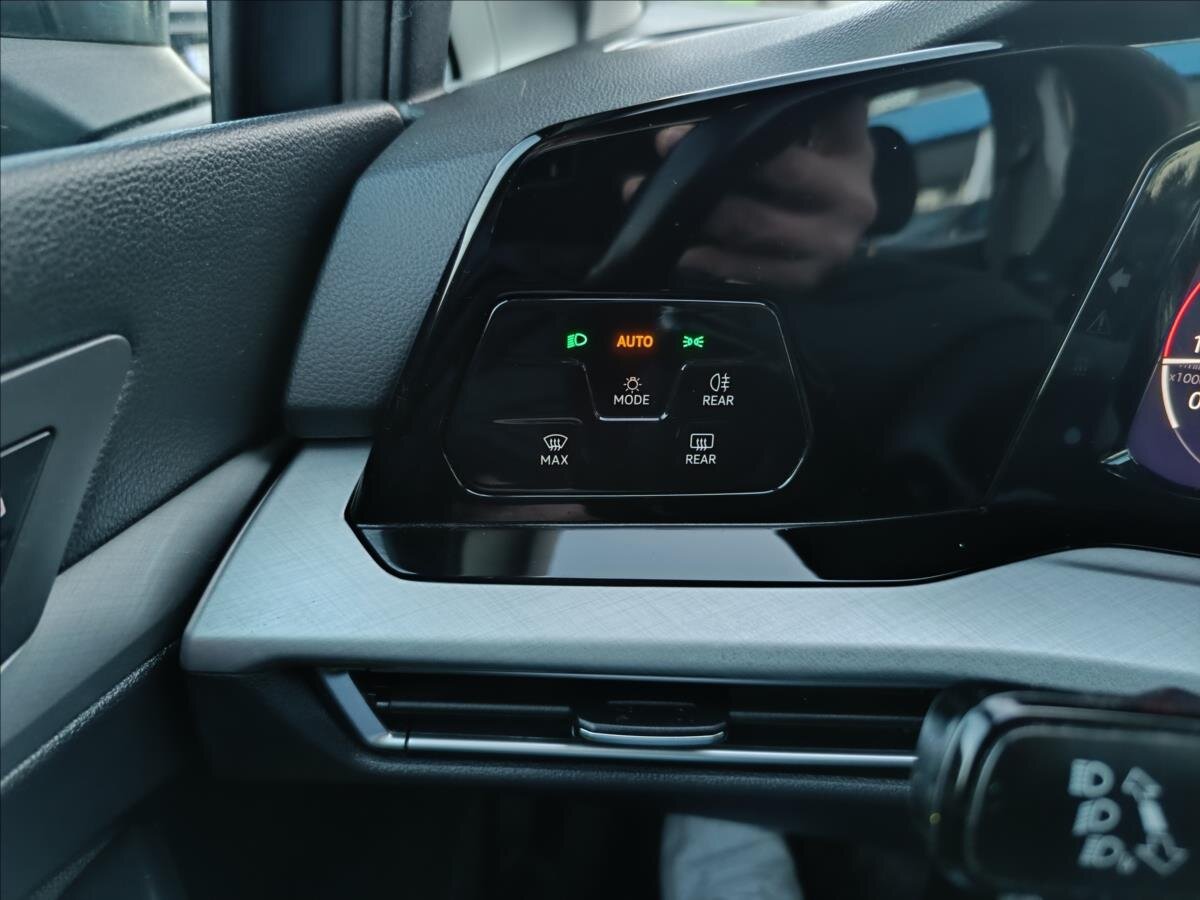 Volkswagen Golf Kombi 1,5 l 96 kw