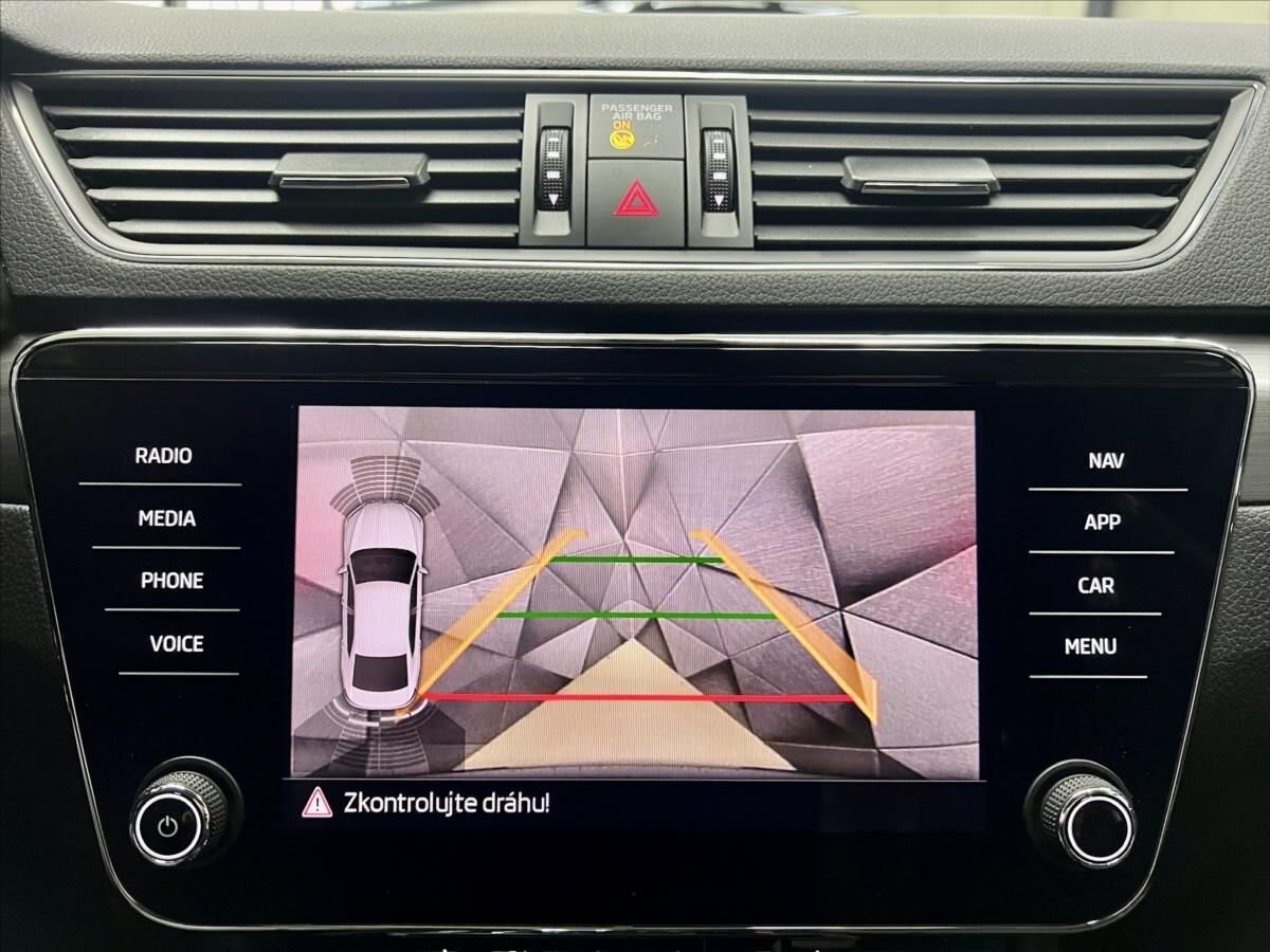 Škoda Superb Sedan / Limuzína 2,0 l 140 kw