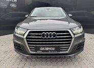 Audi Q7 4
