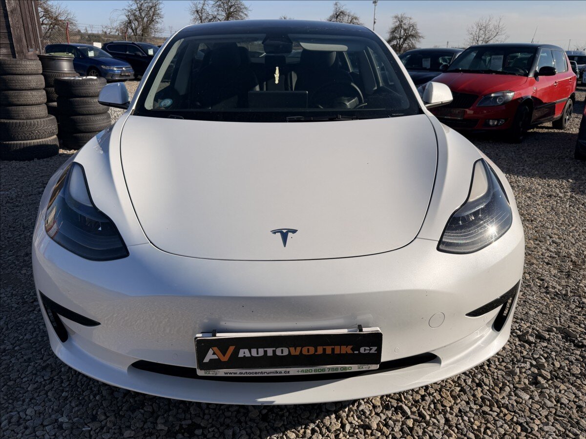 Tesla Model 3 Sedan / Limuzína 0,0 100 kw