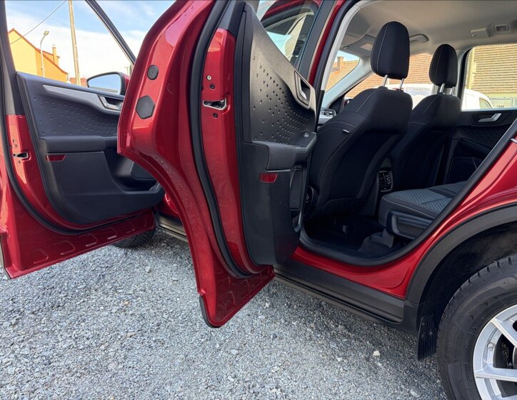 Ford Kuga Kombi 2,0 l 140 kw