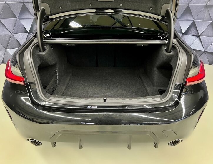 BMW Řada 3 Sedan / Limuzína 2,0 l 140 kw