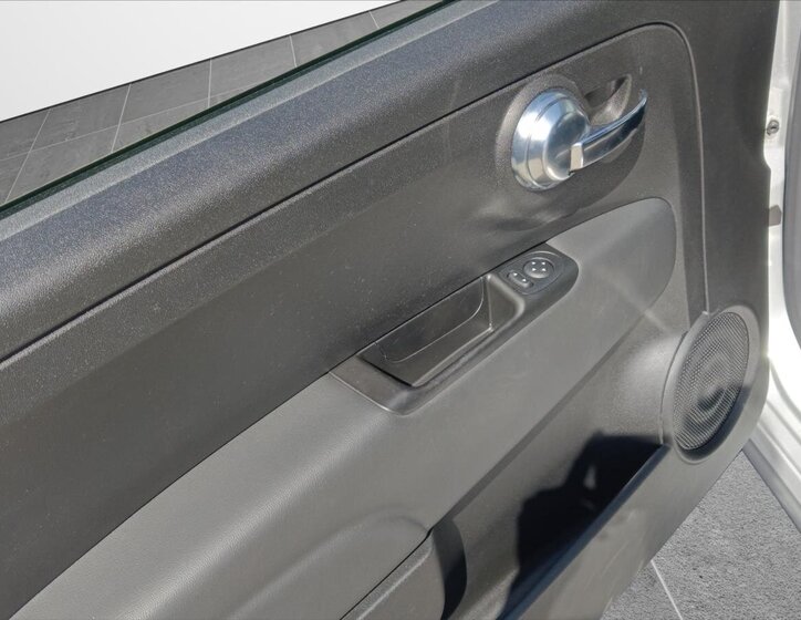 Fiat 500 Hatchback 999,0 51 kw