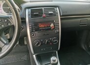 Mercedes-Benz Třídy B Hatchback 2,0 l 80 kw