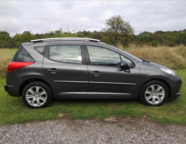 Peugeot 207 37