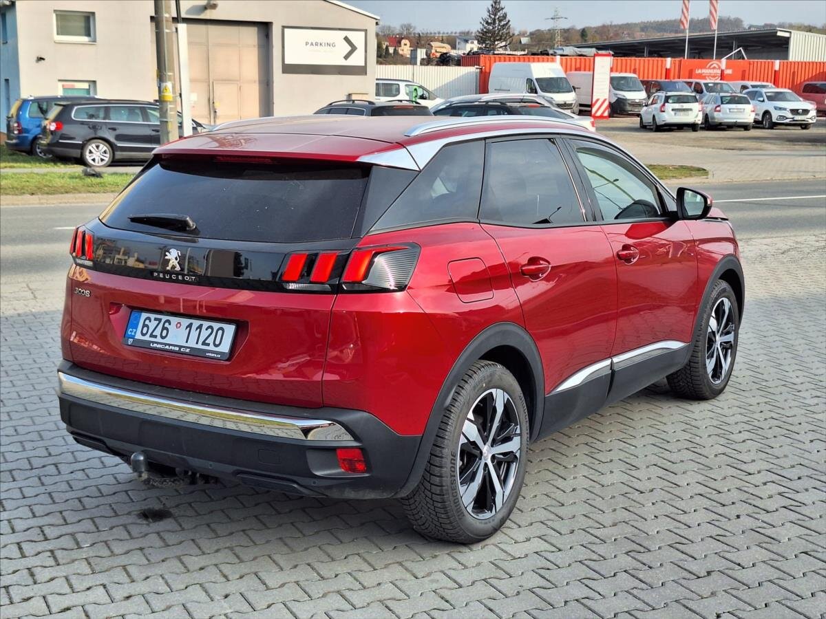 Peugeot 3008 SUV / Terénní 1,5 l 96 kw