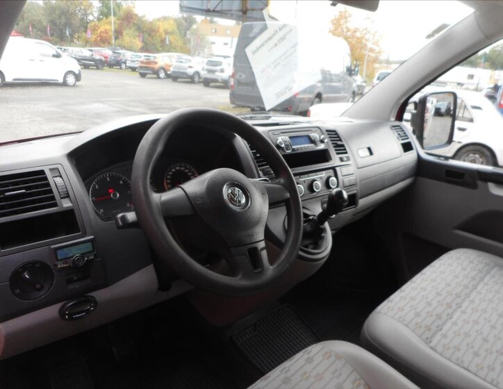 Volkswagen Transporter 9