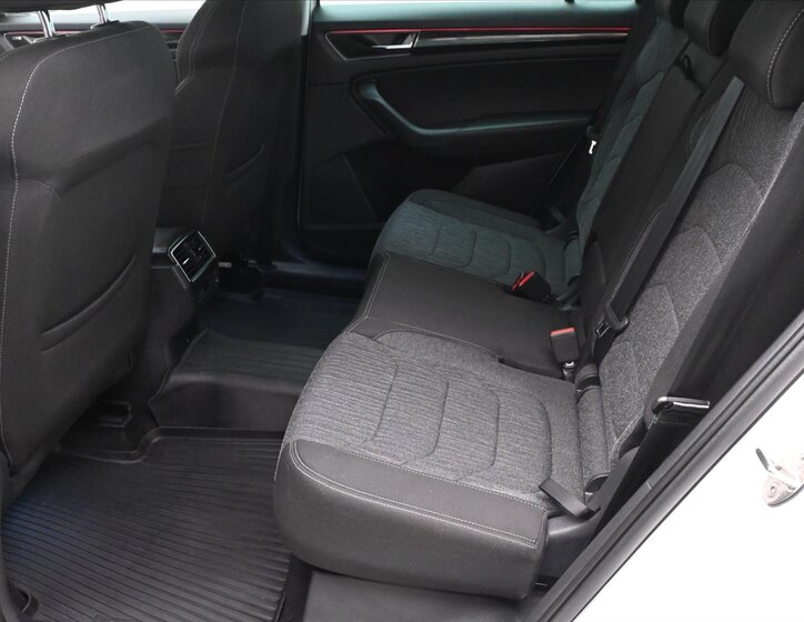 Škoda Kodiaq SUV / Terénní 1,5 l 110 kw