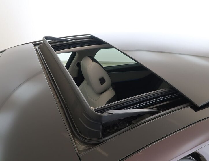 DS Automobiles DS9 Sedan / Limuzína 1,6 l 147 kw