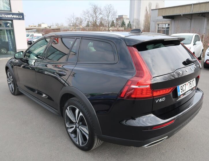 Volvo V60 Kombi 2,0 l 140 kw