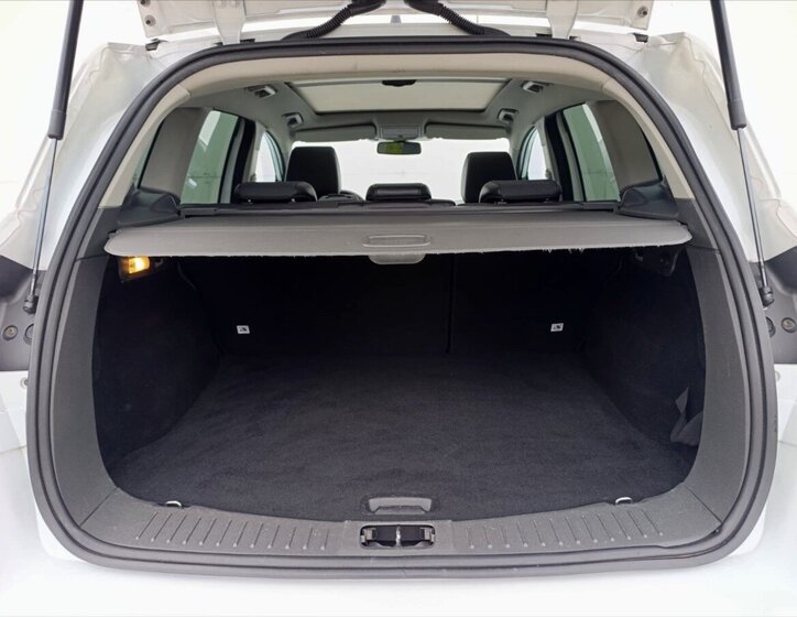 Ford Kuga SUV 2,0 l 120 kw