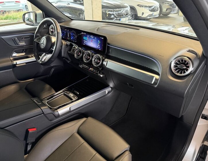 Mercedes-Benz EQB 18