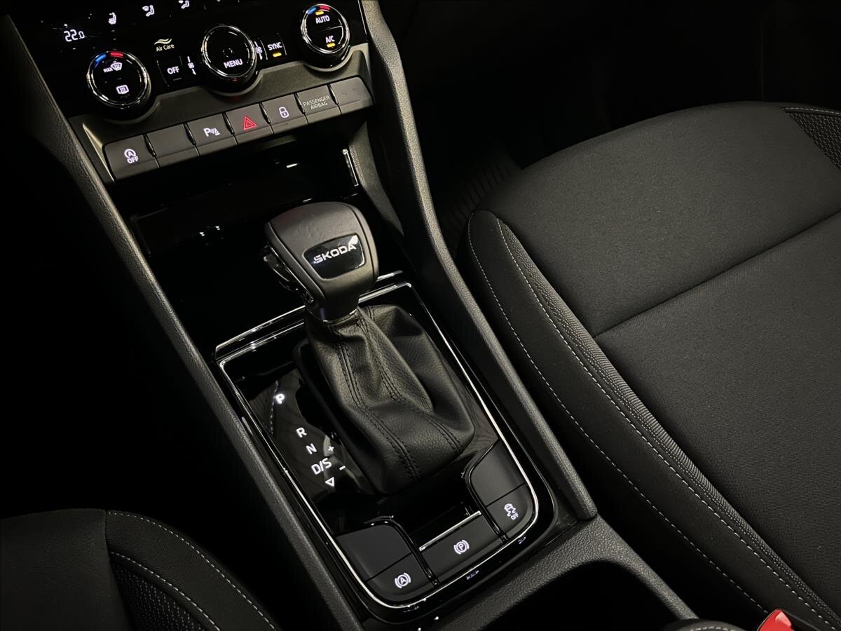 Škoda Karoq SUV 1,5 l 110 kw