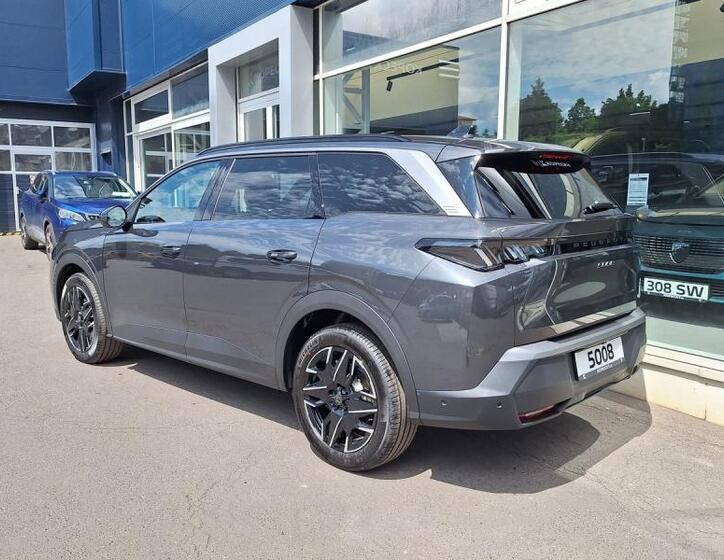 Peugeot 5008 4