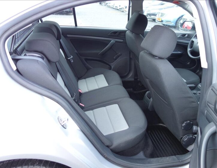 Škoda Octavia Liftback 1,6 l 75 kw