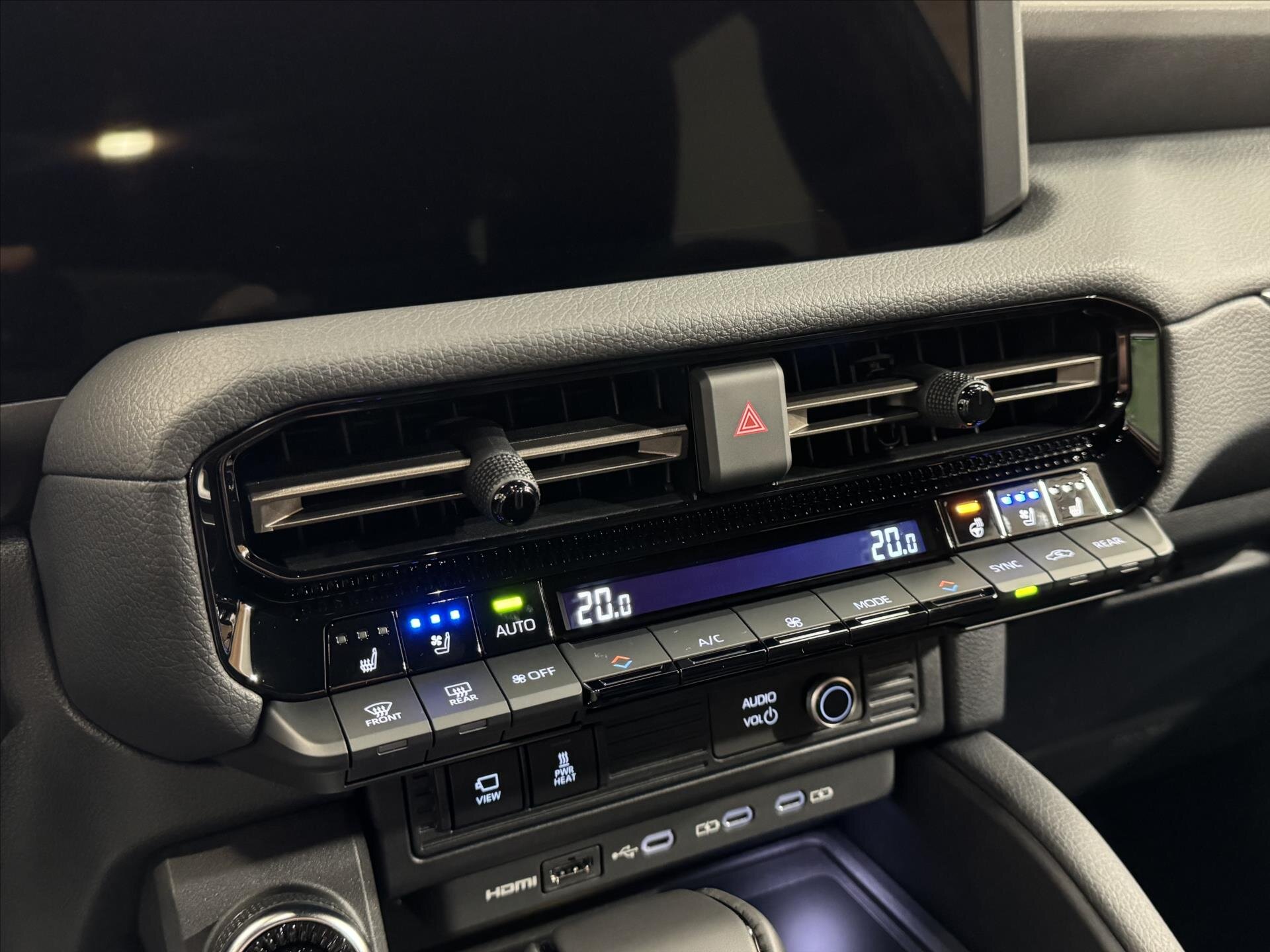 Toyota Land Cruiser SUV 2,8 l 151 kw