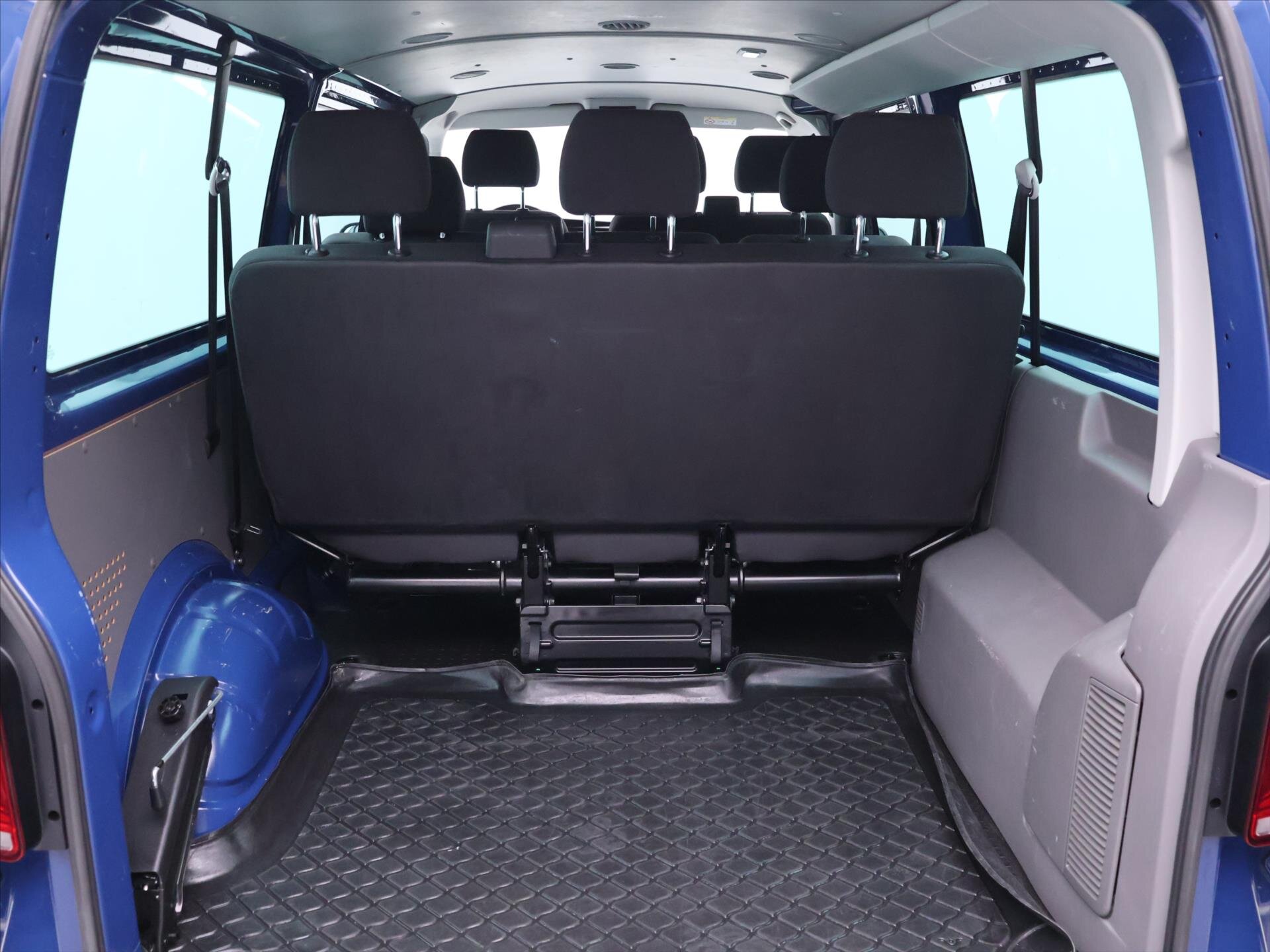 Volkswagen Transporter Kombi 2,0 l 110 kw