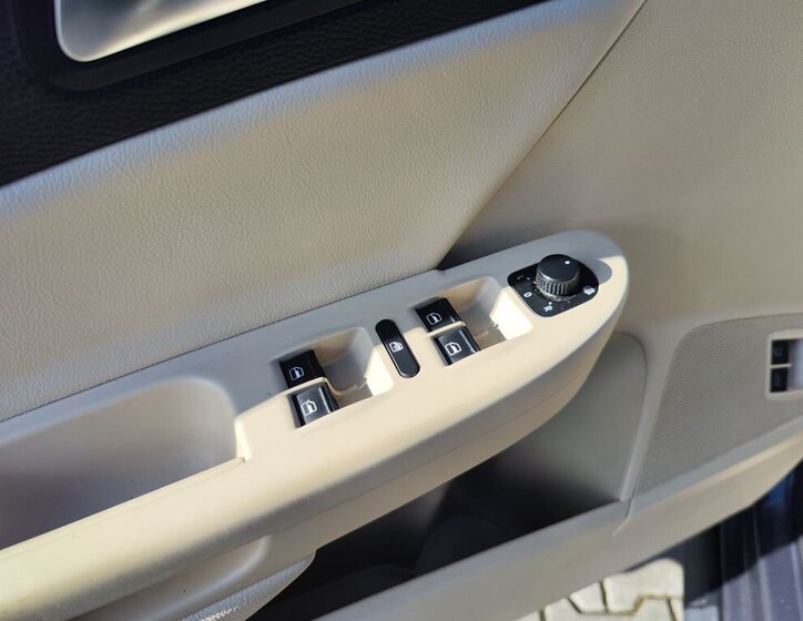 Volkswagen Passat Kombi 2,0 l 103 kw