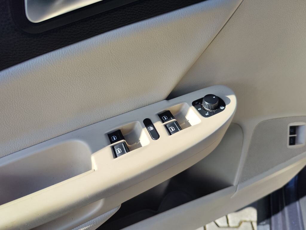 Volkswagen Passat Kombi 2,0 l 103 kw