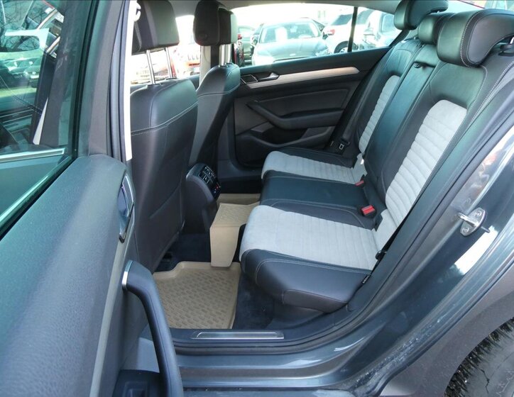 Volkswagen Passat 21