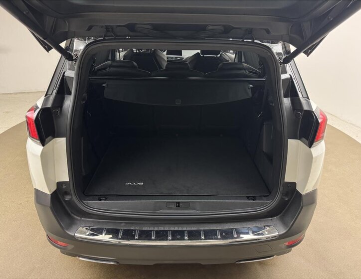 Peugeot 5008 SUV / Terénní 2,0 l 133 kw