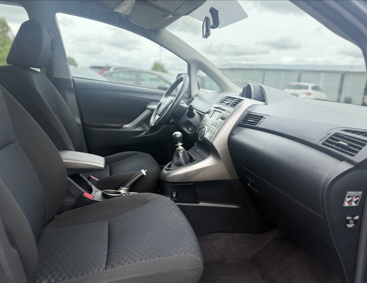 Toyota Verso Kombi 2,0 l 93 kw