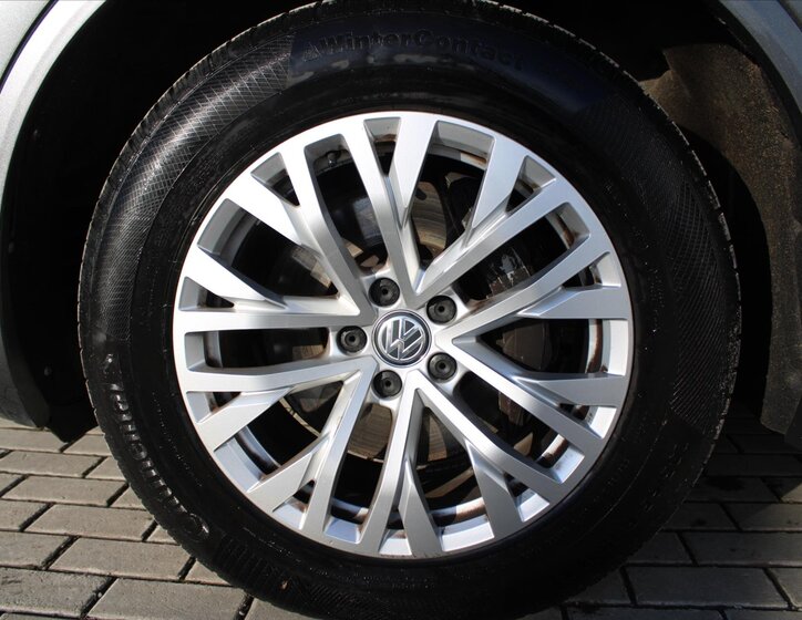 Volkswagen Touareg SUV / Terénní 3,0 l 170 kw