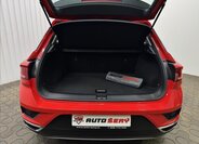 Volkswagen T-Roc SUV / Terénní 2,0 l 140 kw