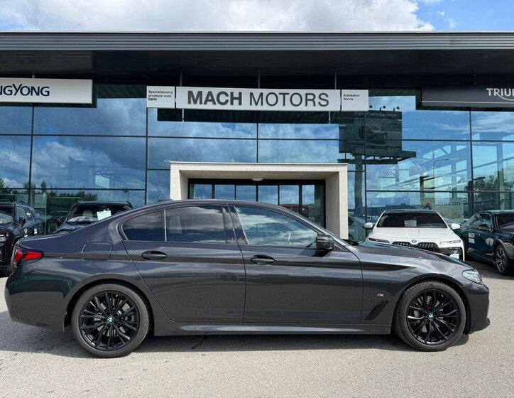 BMW Řada 5 Sedan / Limuzína 3,0 l 210 kw