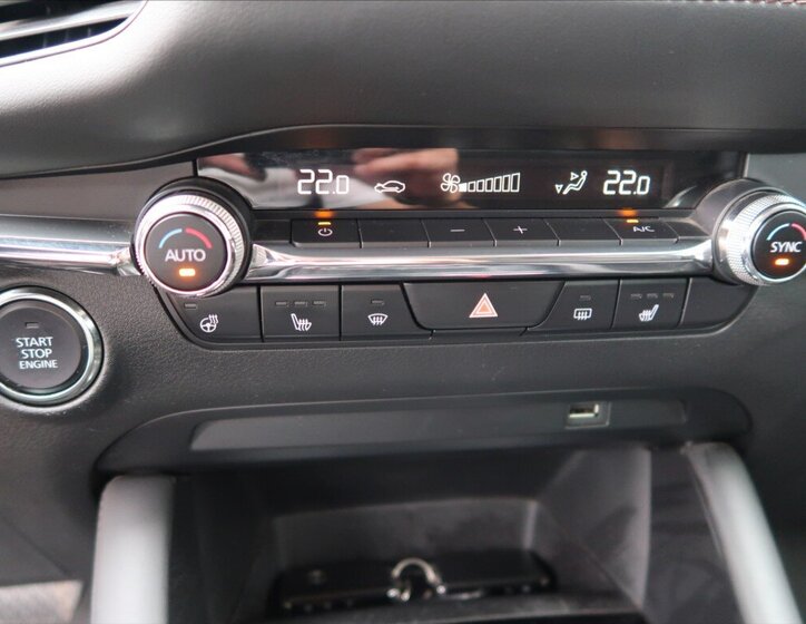 Mazda 3 Sedan 2,0 l 110 kw