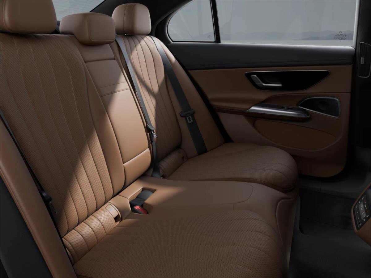 Mercedes-Benz Třídy E Sedan 3,0 l 270 kw