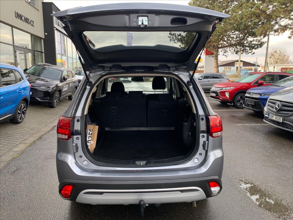 Mitsubishi Outlander SUV 2,0 l 110 kw