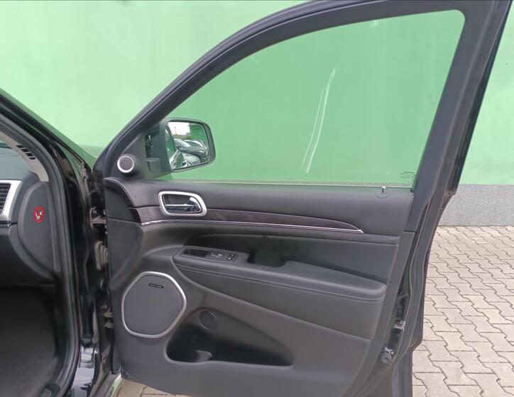 Jeep Grand Cherokee 21