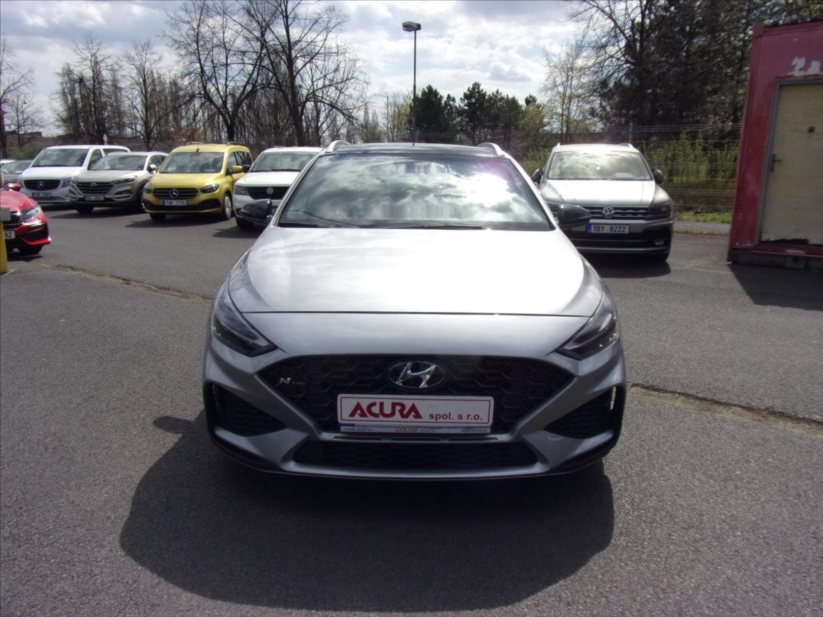 Hyundai i30 Hatchback 1,6 l 100 kw