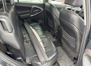 Toyota RAV4 SUV 2,2 l 100 kw