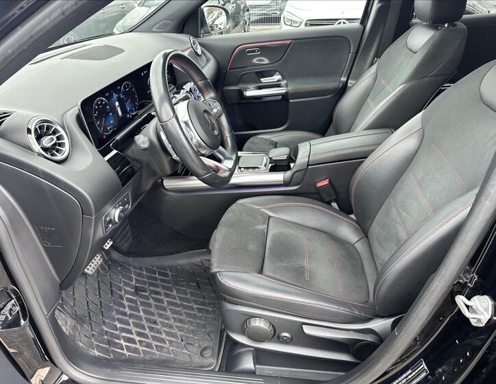 Mercedes-Benz GLA SUV / Terénní 2,0 l 165 kw