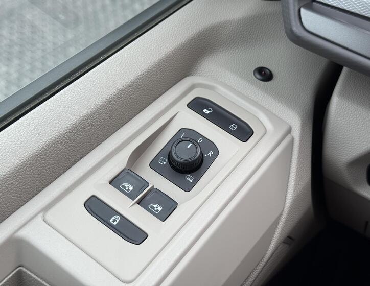 Volkswagen Multivan 43