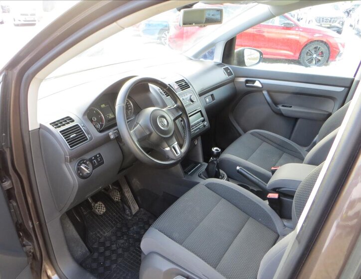 Volkswagen Touran 11
