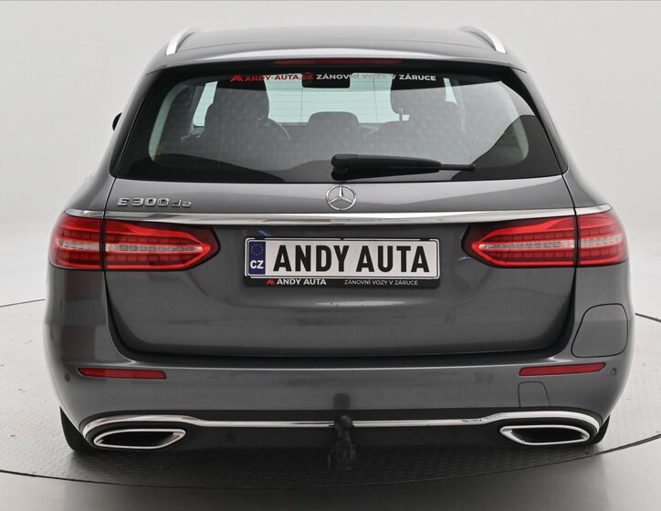 Mercedes-Benz Třídy E 6