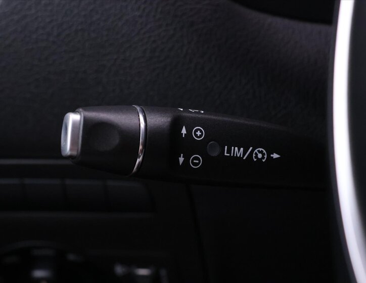 Mercedes-Benz Vito Kombi 2,1 l 100 kw