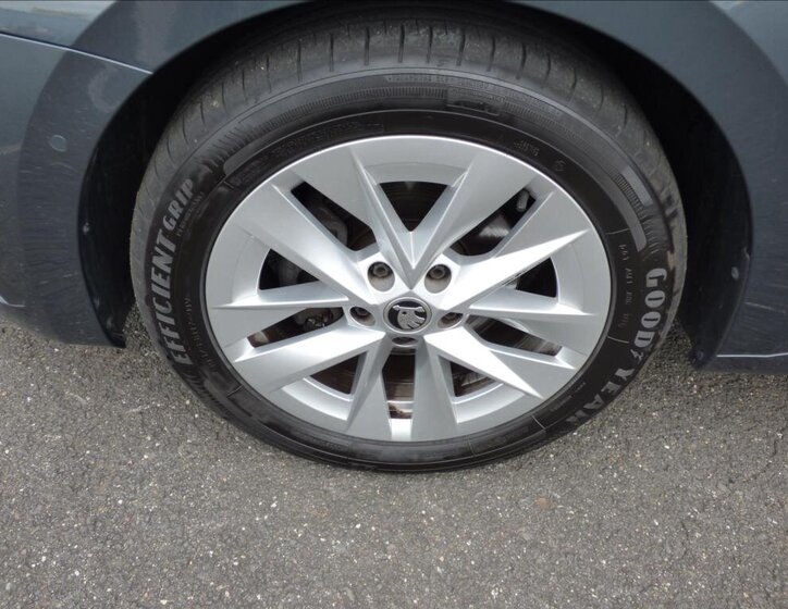 Škoda Octavia Kombi 2,0 l 85 kw