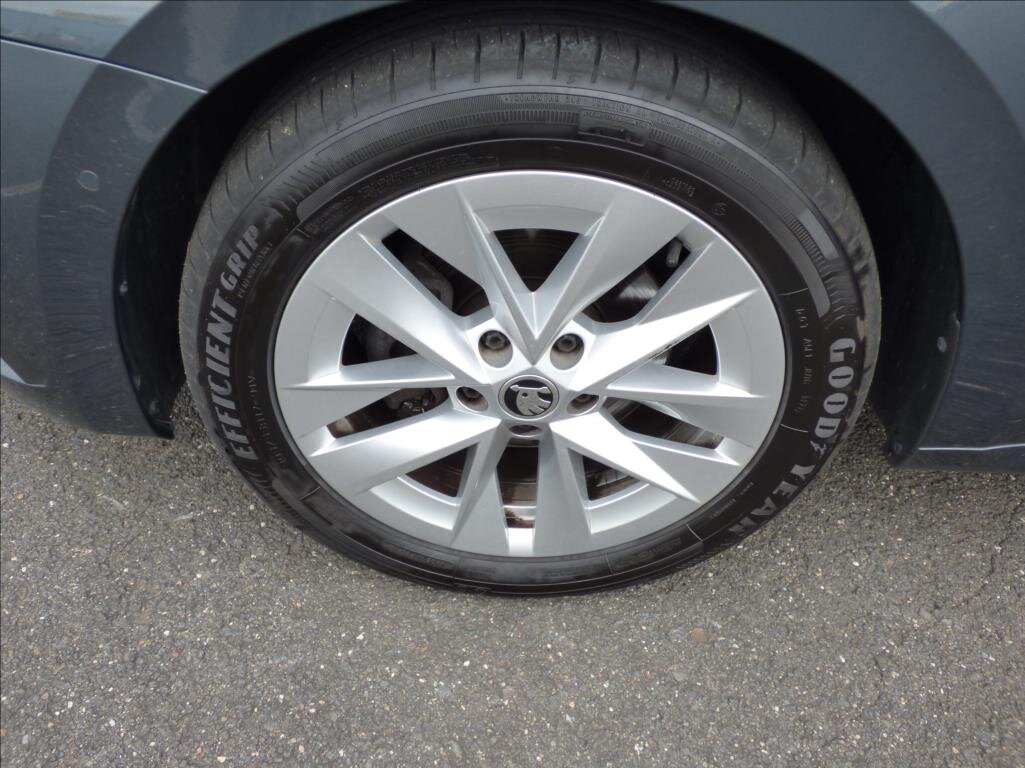 Škoda Octavia Kombi 2,0 l 85 kw