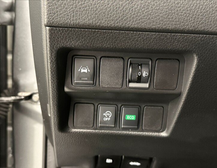 Nissan Qashqai SUV / Terénní 1,2 l 85 kw