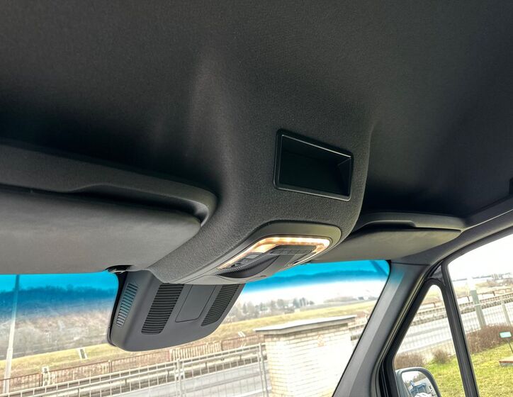 Mercedes-Benz Sprinter 11