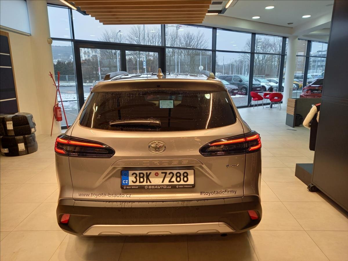 Toyota Corolla Cross SUV 2,0 l 131 kw