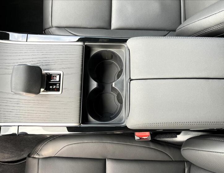 Land Rover Range Rover Velar 32