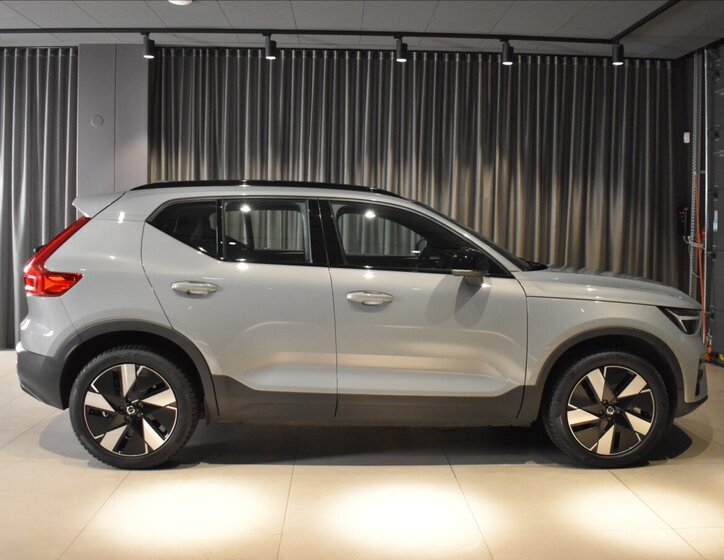 Volvo EX40 SUV 0,0 185 kw