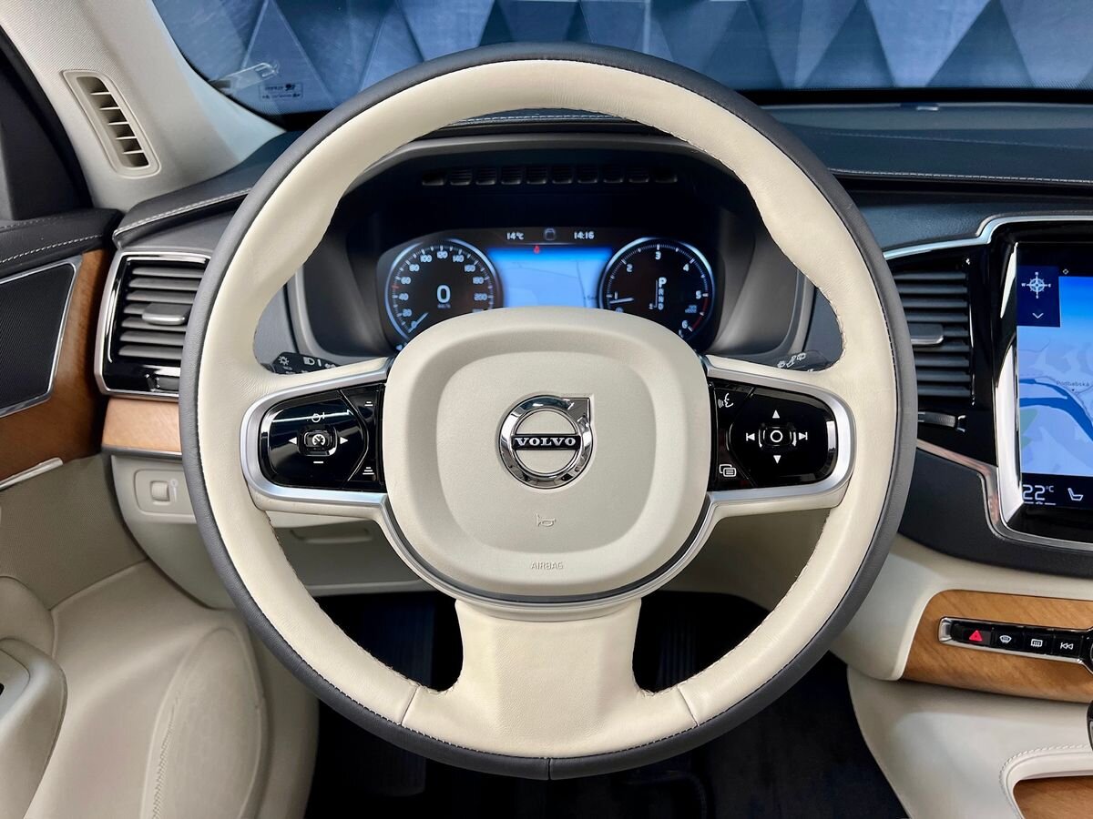 Volvo XC90 SUV 2,0 l 173 kw